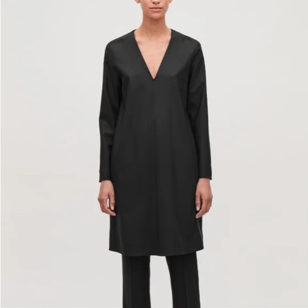 COS black V neck dress